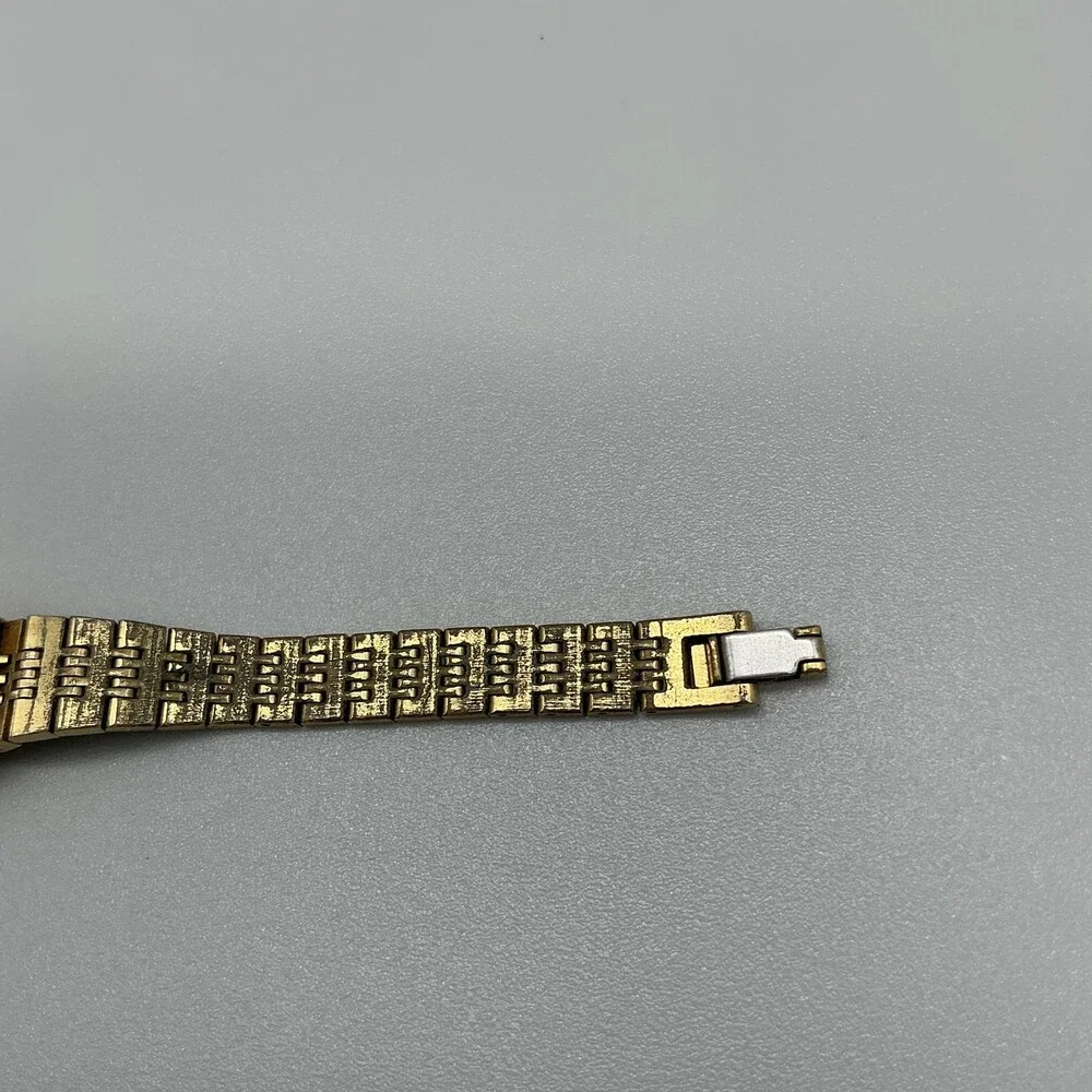 Vintage Citizen Seven Womens Watch 18mm Gold Tone 2030-94464D New Battery 6
